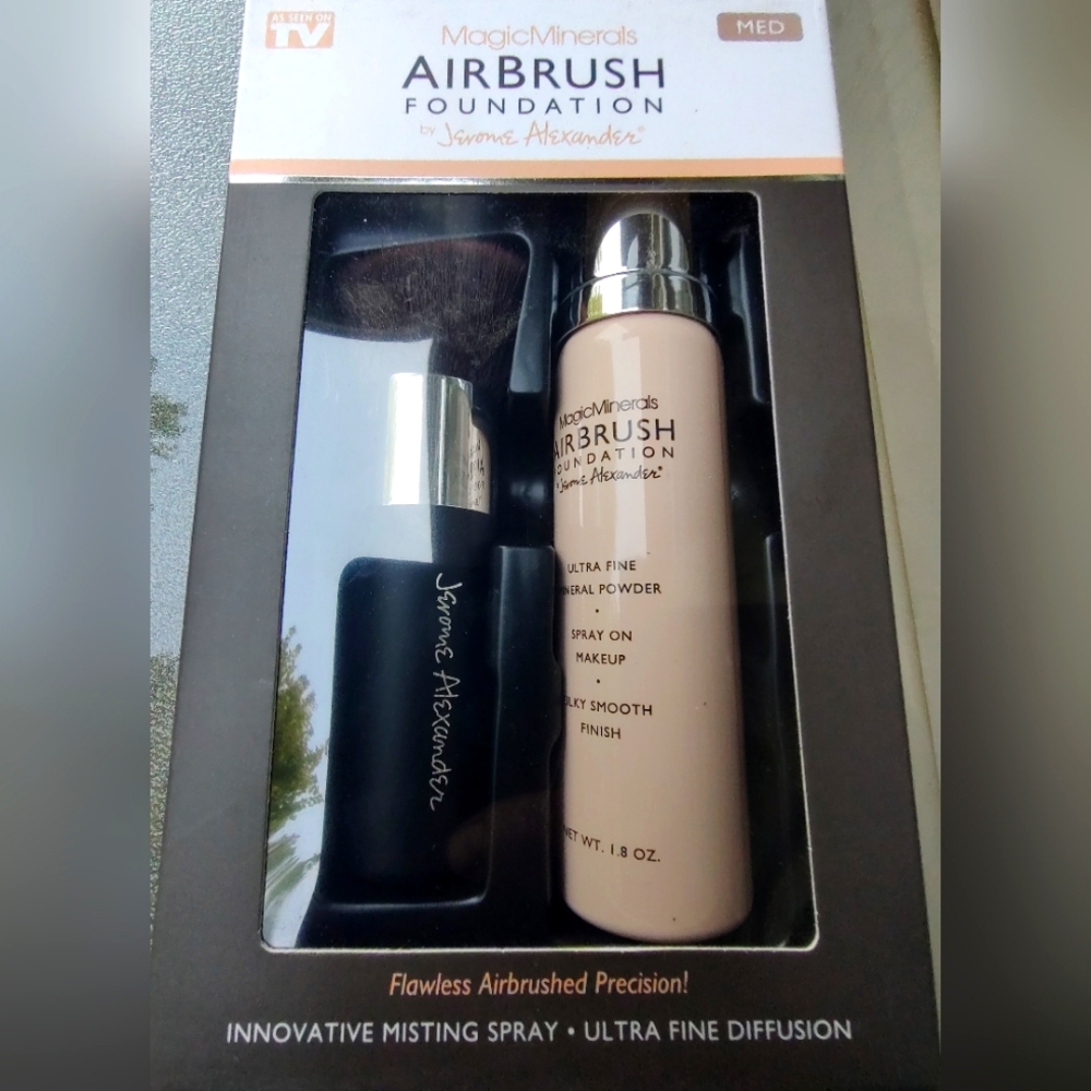 NEW Jerome Alexander Magic Minerals Air Brush Foundation Set Shade Medium NIB